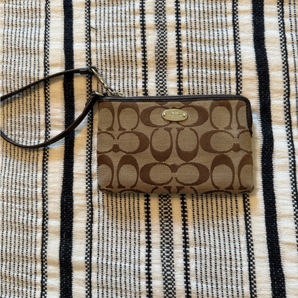 Coach Wristlet - Picture 1 of 3